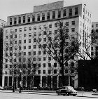 A building 1952