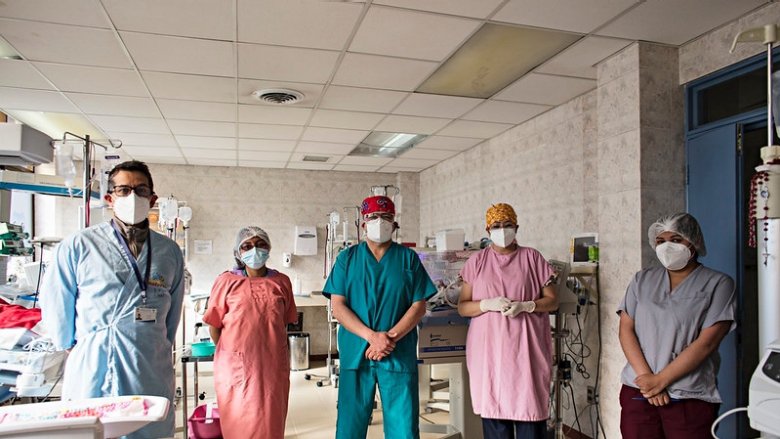 Personal de salud en un hospital de Bolivia en tiempos de COVID-19