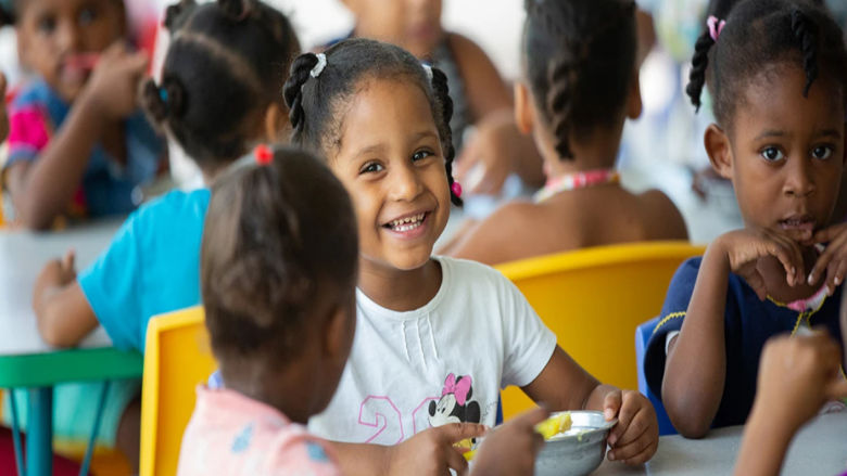 Children at an early childhood education center in Santo Domingo