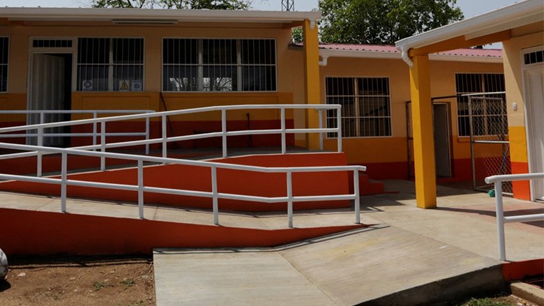 Escuela en Comayagua mejora su accesibilidad gracias a rampas