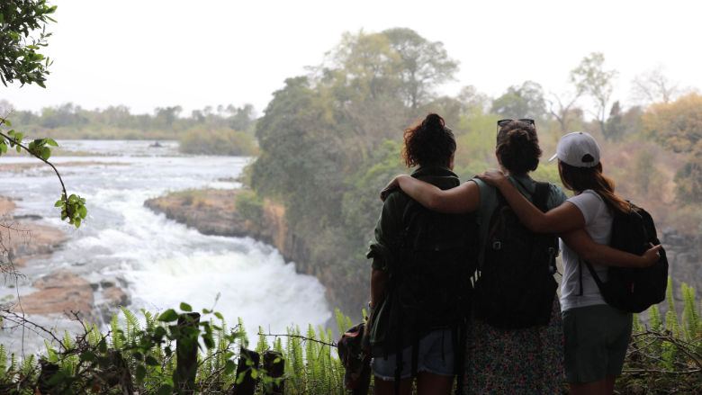 Group of tourists Zambia AdobeStock Manon