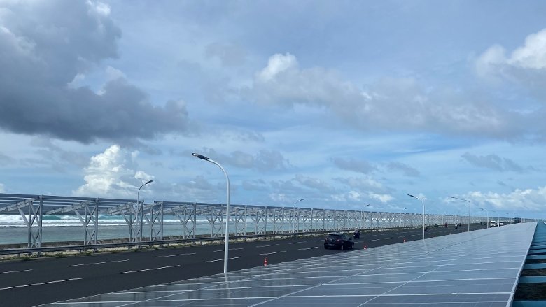 Picture of Hulhule-Hulhumale Link Road Solar PV installations under the World Bank-financed ASPIRE project.