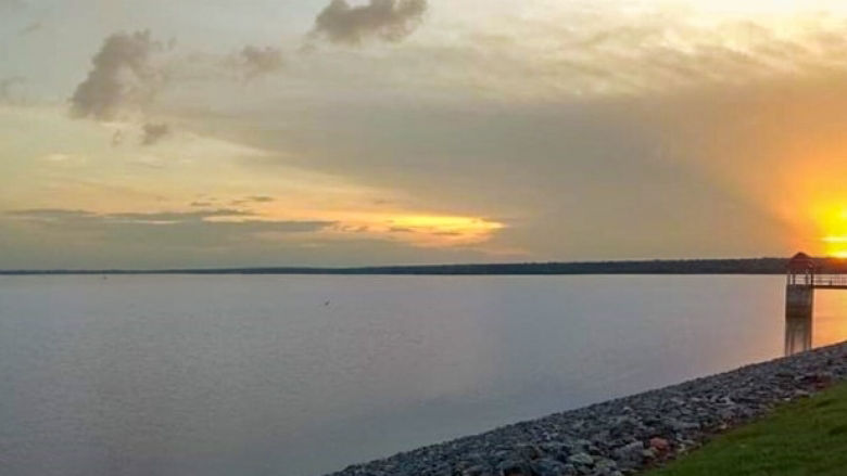 Kalmadu Kulam Reservoir in Sri Lanka