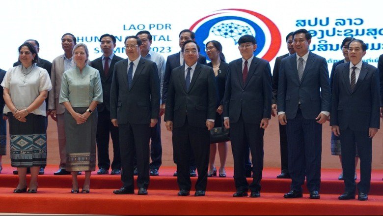 The Lao Prime Minister and dignitaries at the First Lao PDR Human Capital Summit  