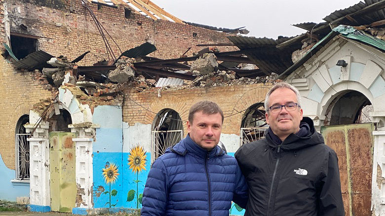 Roman Kachur, Alternate Executive Director, and Koen Davidse, Executive Director in Irpin.