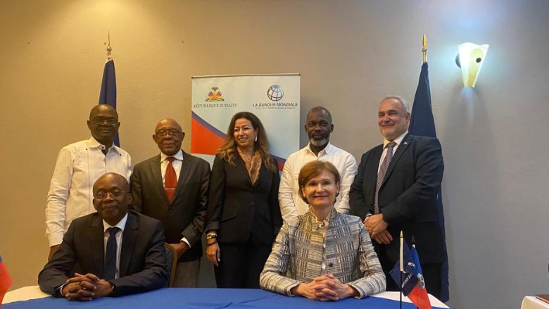 Signing-of-grant-for-new-water-project-in-Haiti.