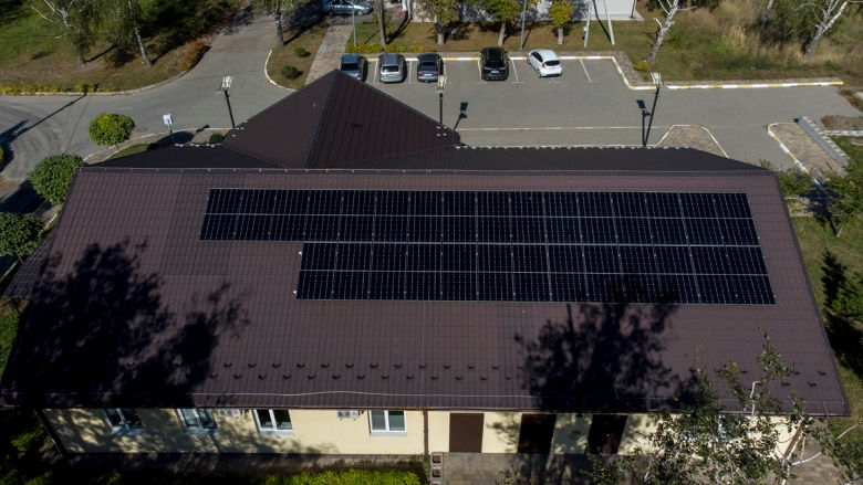 Solar panels on health clinic in Ukraine