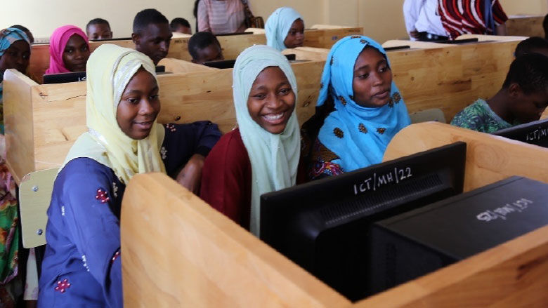 Students in front of computers at the Mahonda Hub School in Zanzibar. Photo: Loy Nabeta