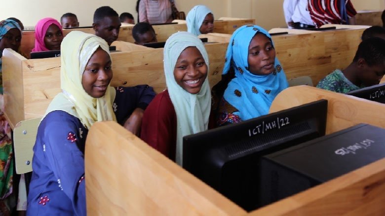 Students in front of computers at the Mahonda Hub School in Zanzibar. Photo: Loy Nabeta