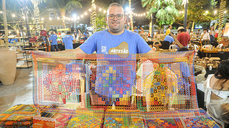 Brazilian artisan Victor Alan 