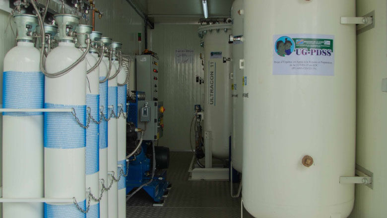 Tanks in one of the oxygen generating plants. Photo credit: Michée Kitima/ ©UG-PDSS2022