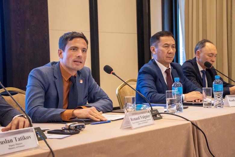 The Kyrgyz Republic F4D roundtable photograph