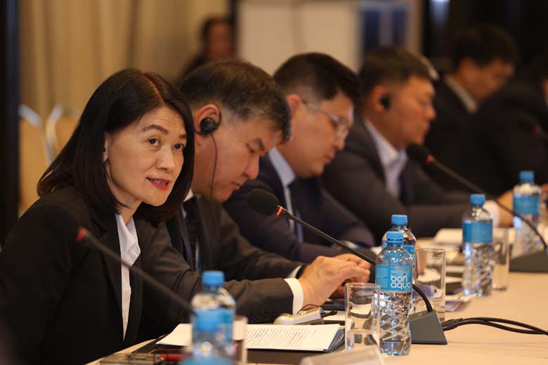 The Kyrgyz Republic F4D roundtable photograph