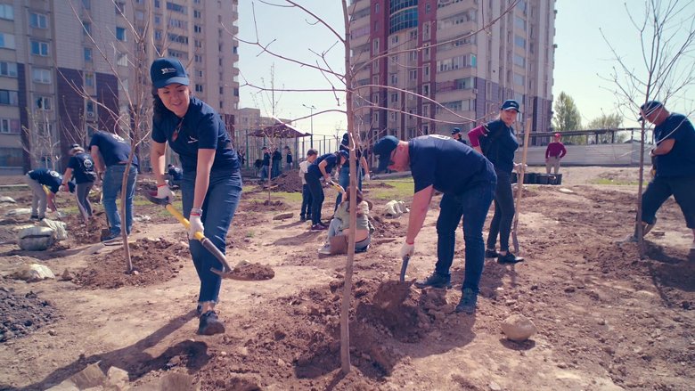 Tree planting in Almaty