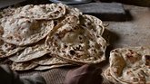 Wheat-based roti for sale in a market in Lahore, Pakistan in 2019. Photo credit: Flore de Preneuf/ World Bank