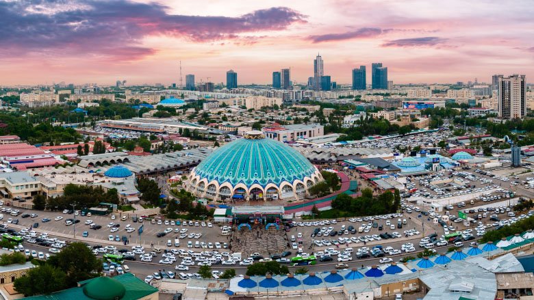 Chorsu market in Tashkent
